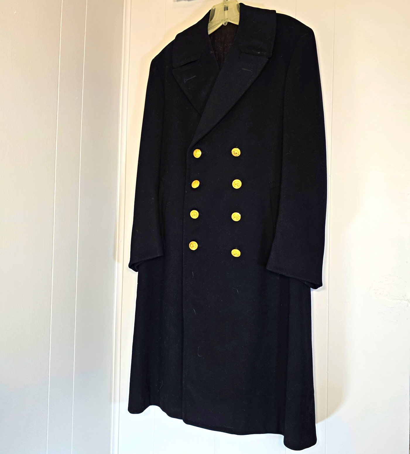 US Navy WW2 Officers Double Breasted Wool Bridge Coat US Navy WW2 Officers Double Breasted Wool Bridge Coat