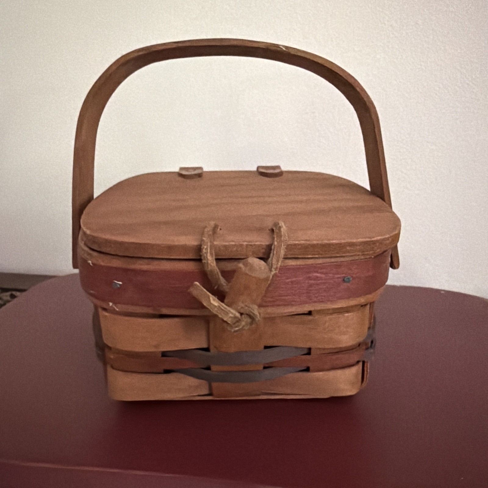 Vintage Longaberger Share the Tradition Small Basket with Lid and Handle Vintage Longaberger Share the Tradition Small Basket with Lid and Handle