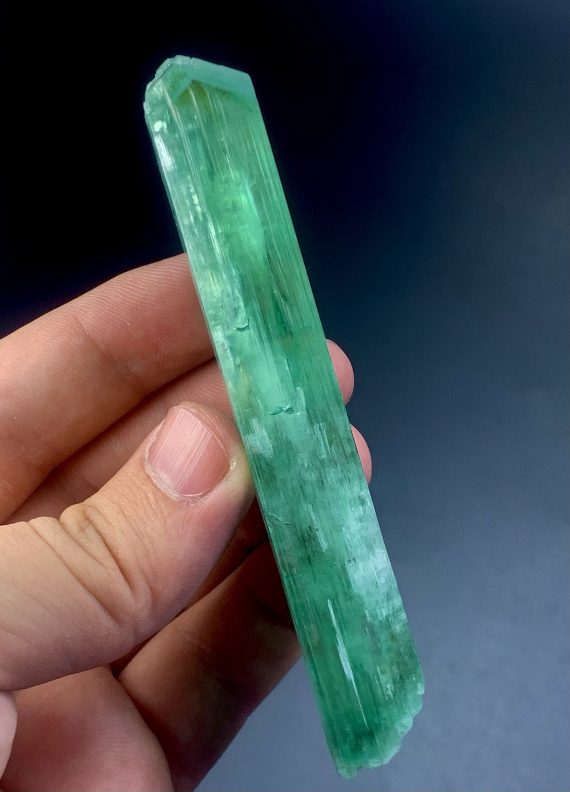 313 Carats Beautiful Kunzite Crystal From Afghanistan 313 Carats Beautiful Kunzite Crystal From Afghanistan