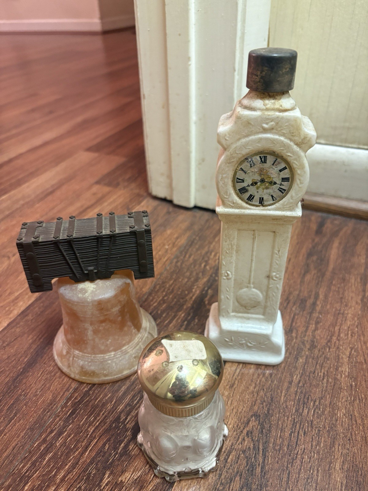 Vintage 1970s Avon Collectible Bottle Lot Liberty Bell Bell Vintage 1970s Avon Collectible Bottle Lot Liberty Bell Bell