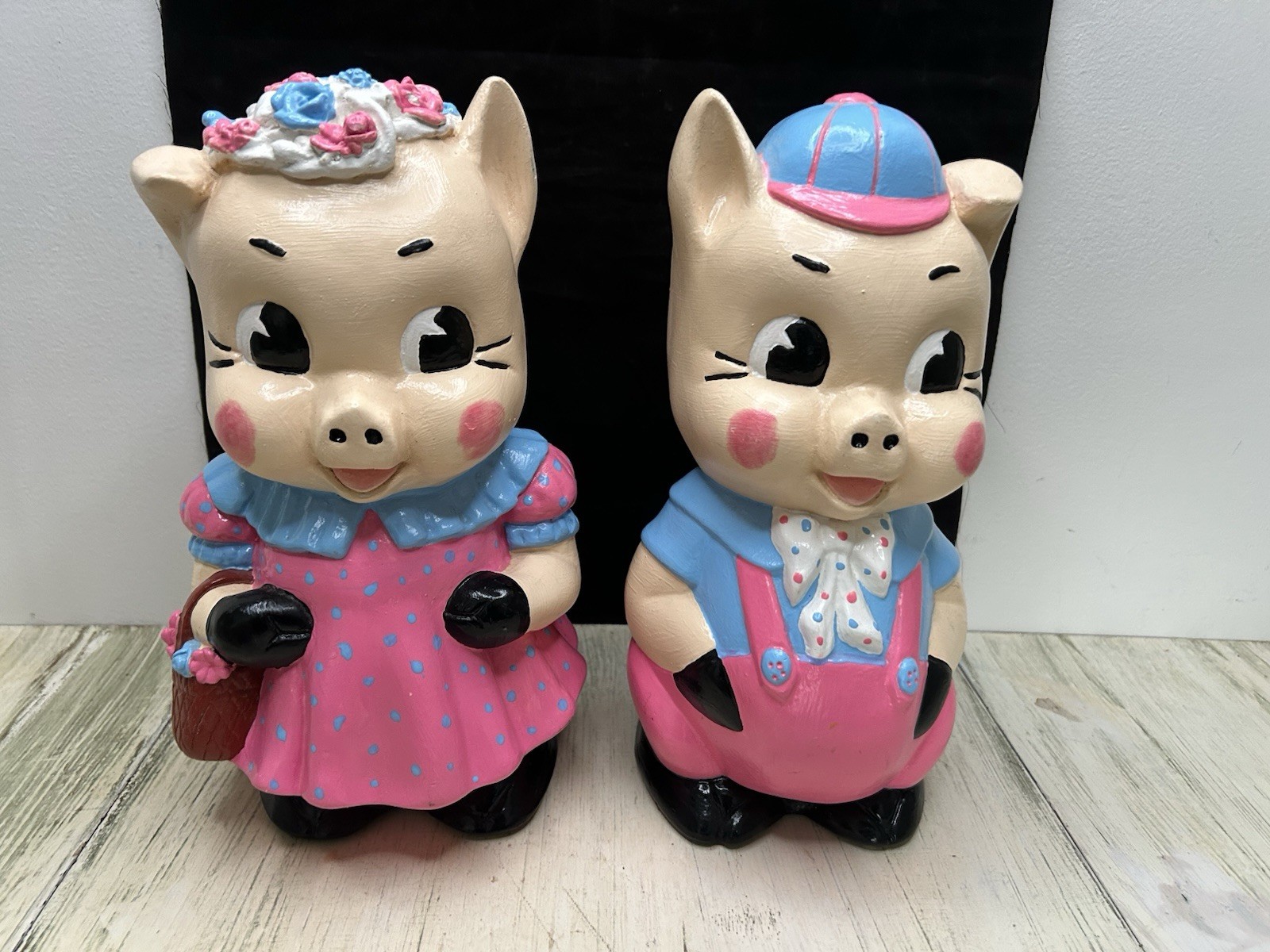 Vintage Rare Chalkware Porky Pig And Petunia Banks Carnival Prize Mould #200 Vintage Rare Chalkware Porky Pig And Petunia Banks Carnival Prize Mould #200