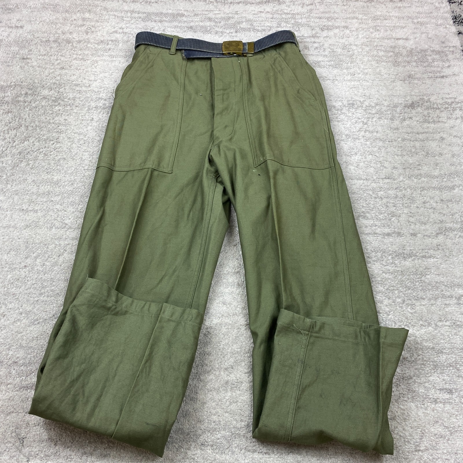 VTG OG 107 Sateen Trousers Pants Buttonfly 30 Green 1966 Vietnam Military 30x31 VTG OG 107 Sateen Trousers Pants Buttonfly 30 Green 1966 Vietnam Military 30x31