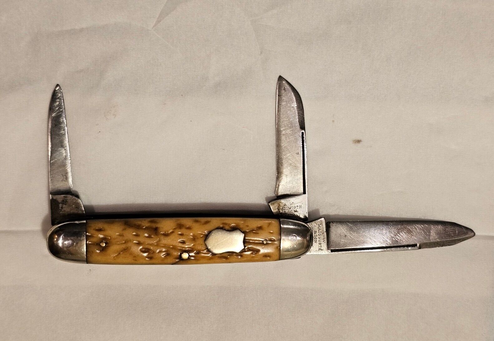Vintage 1905-1917 A.W. WADSWORTH &SON GERMANY-3 Bladed- Jigged Bone Pocket Knife