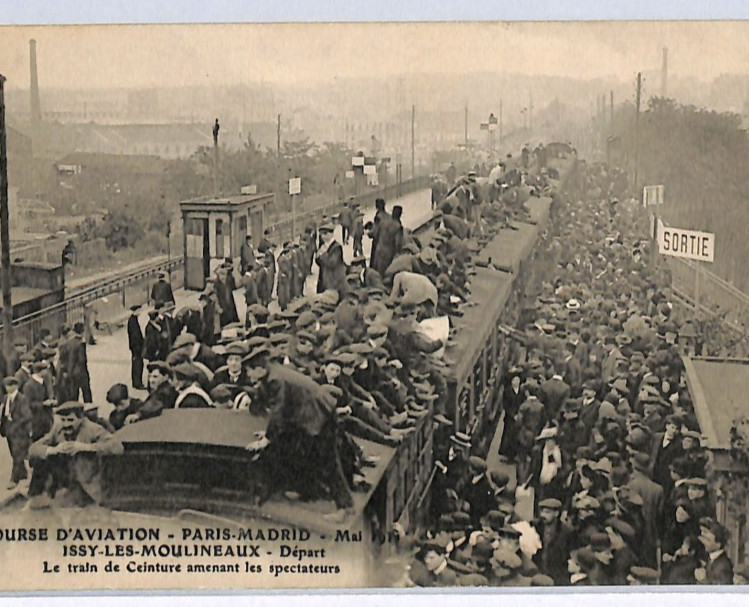 PIONEER AVIATION France RAILWAY CROWD Postcard 1911 *PARIS-MADRID* FLIGHT WZ130 PIONEER AVIATION France RAILWAY CROWD Postcard 1911 *PARIS-MADRID* FLIGHT WZ130