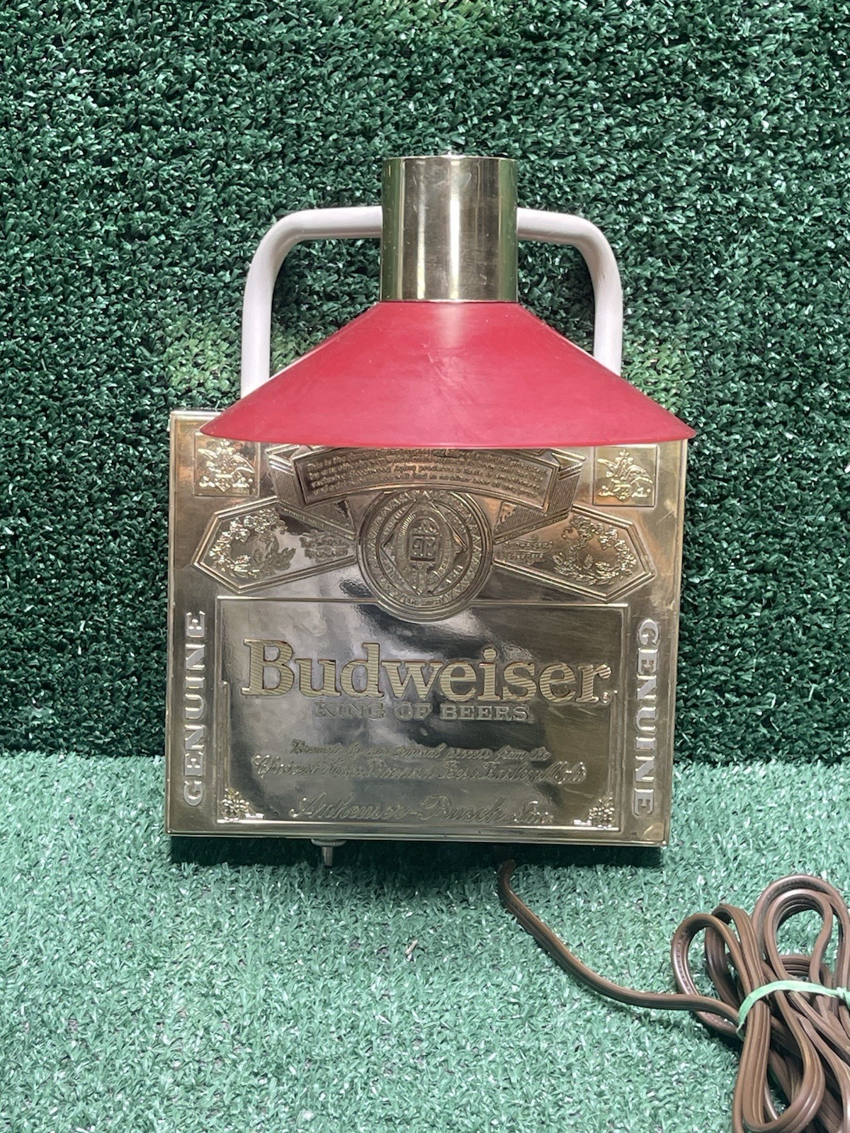 Budweiser 1984 Extremely Rare Wall Sconce Lamp- Tested And Working. Budweiser 1984 Extremely Rare Wall Sconce Lamp- Tested And Working.