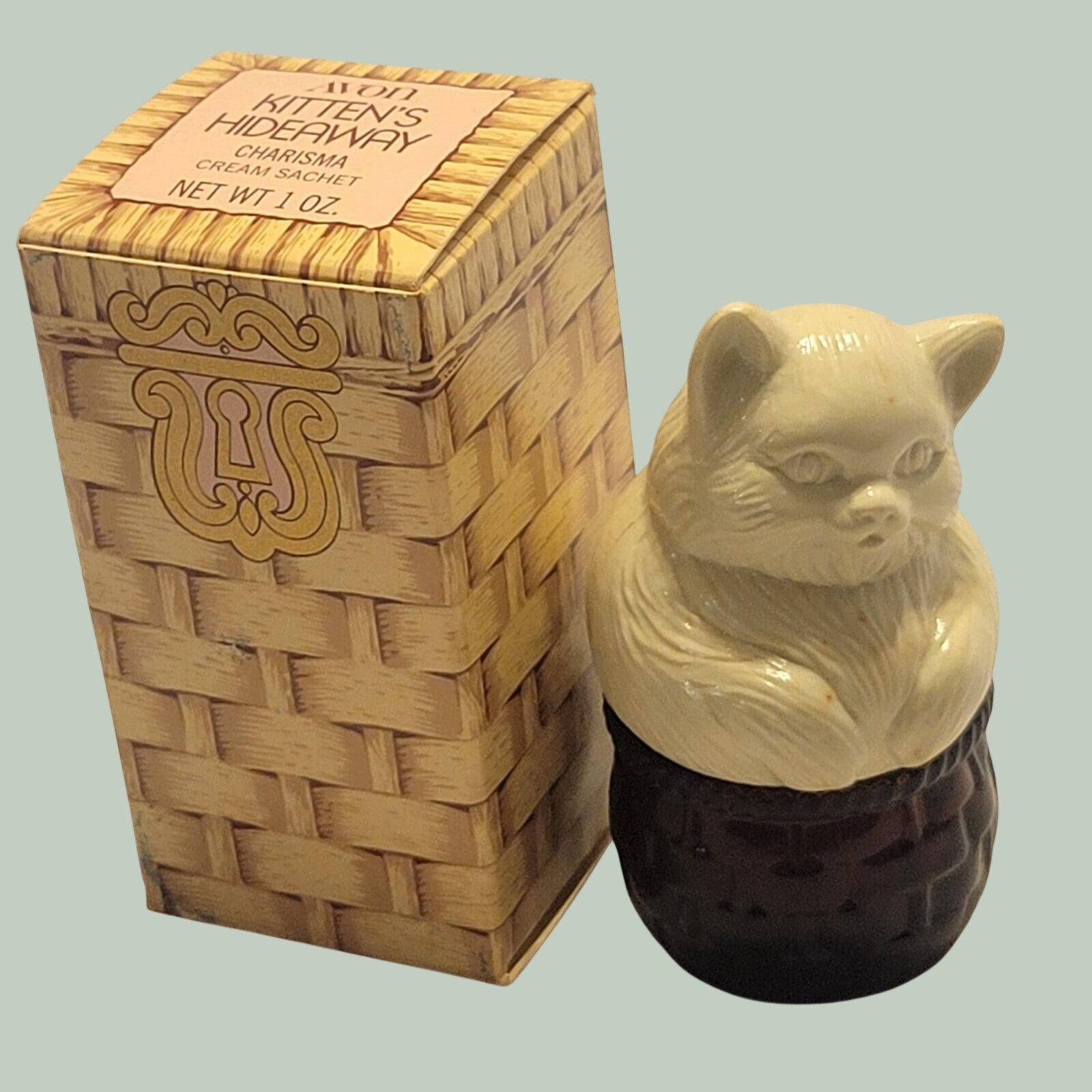 VTG Avon Kitten's Hideaway Charisma 1970s Collectible Glass Display w/ Box