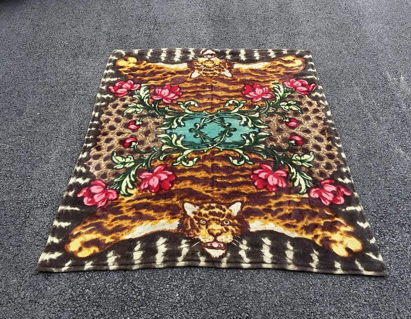 Antique Chase Horsehair Tiger Skin Lap Buggy Sleigh Lap Blanket Throw 62”x53” Antique Chase Horsehair Tiger Skin Lap Buggy Sleigh Lap Blanket Throw 62”x53”