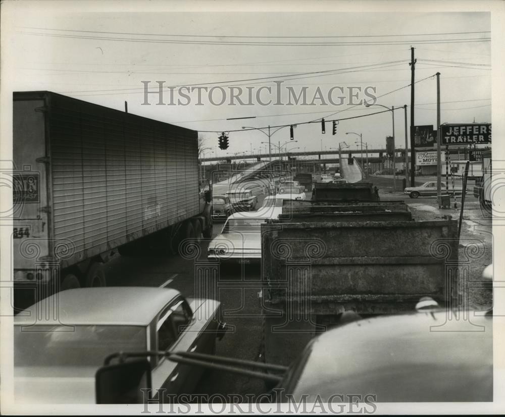 1966 Press Photo View of traffic on Airline Highway - not01235 1966 Press Photo View of traffic on Airline Highway - not01235