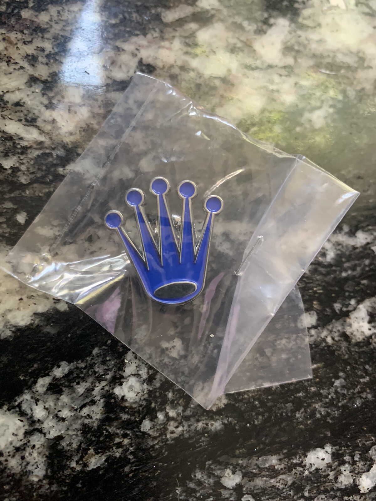 Authentic Fear Tomorrow Royal Blue Enamel Crown Pin wrmfzy supdef Authentic Fear Tomorrow Royal Blue Enamel Crown Pin wrmfzy supdef