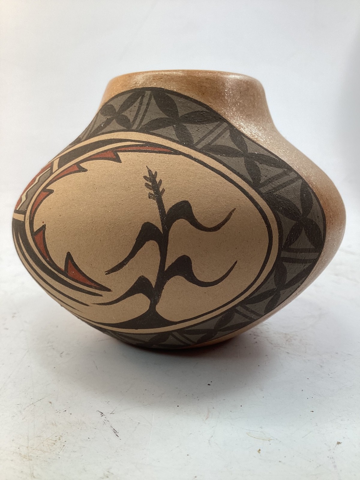 Signed vintage Jemez Pueblo American Indian Teresa Tsosie pottery Vase (A2) Signed vintage Jemez Pueblo American Indian Teresa Tsosie pottery Vase (A2)