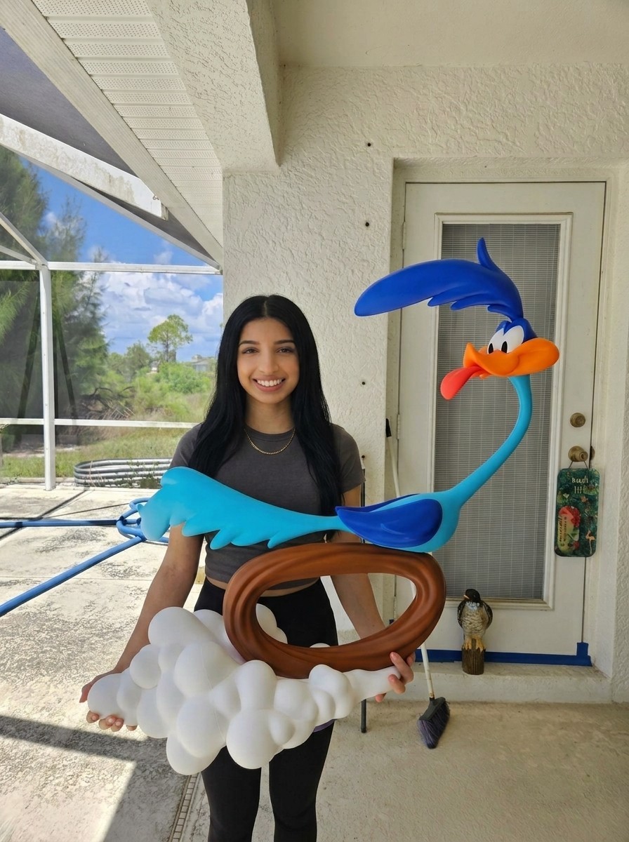 Road Runner Looney Tunes Inspired Life Size Replica Statue 1:1 Prop Collectible Road Runner Looney Tunes Inspired Life Size Replica Statue 1:1 Prop Collectible