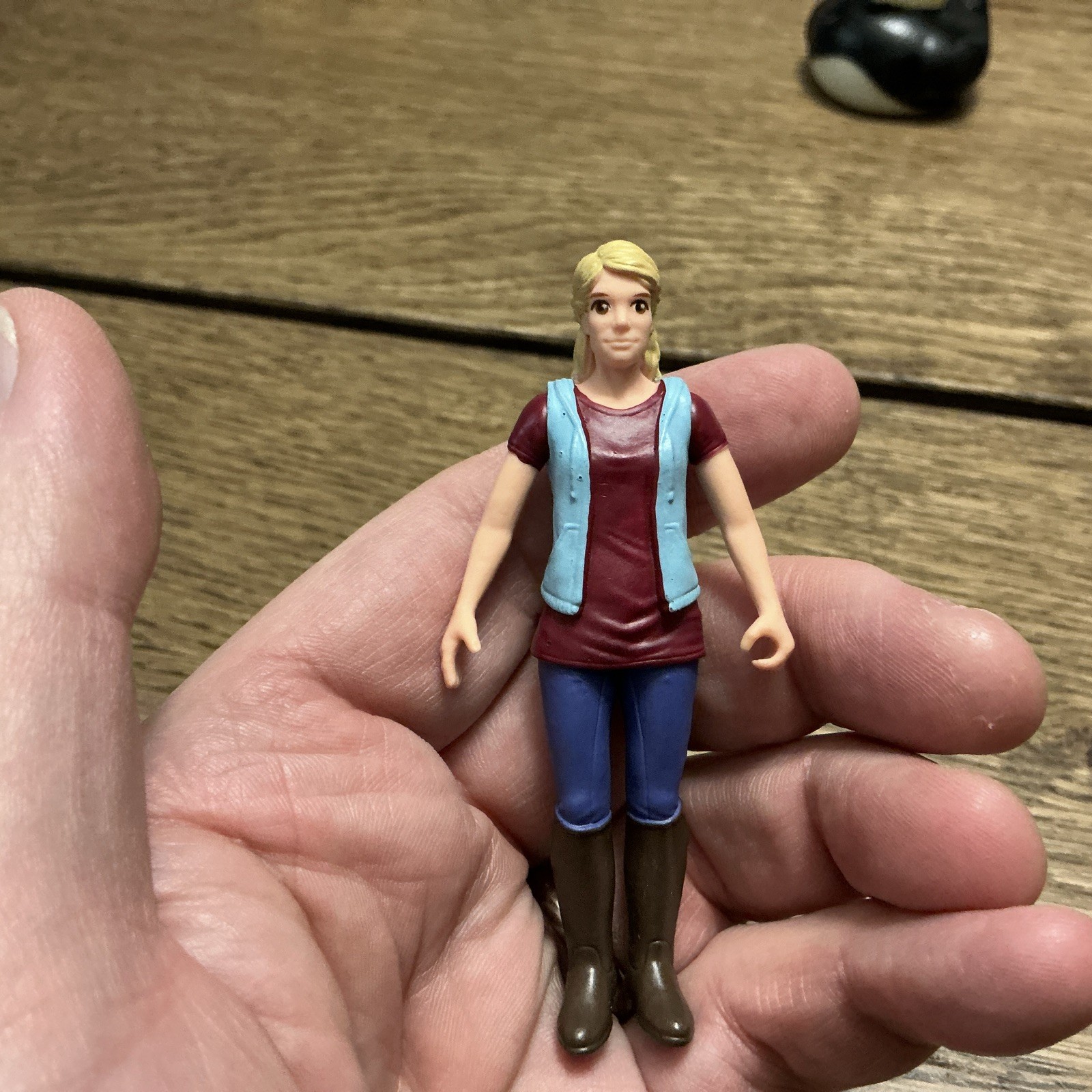 Schleich Horse Accessories TRAINER GIRL Blond Jointed Arms Stable Hand Carer Schleich Horse Accessories TRAINER GIRL Blond Jointed Arms Stable Hand Carer