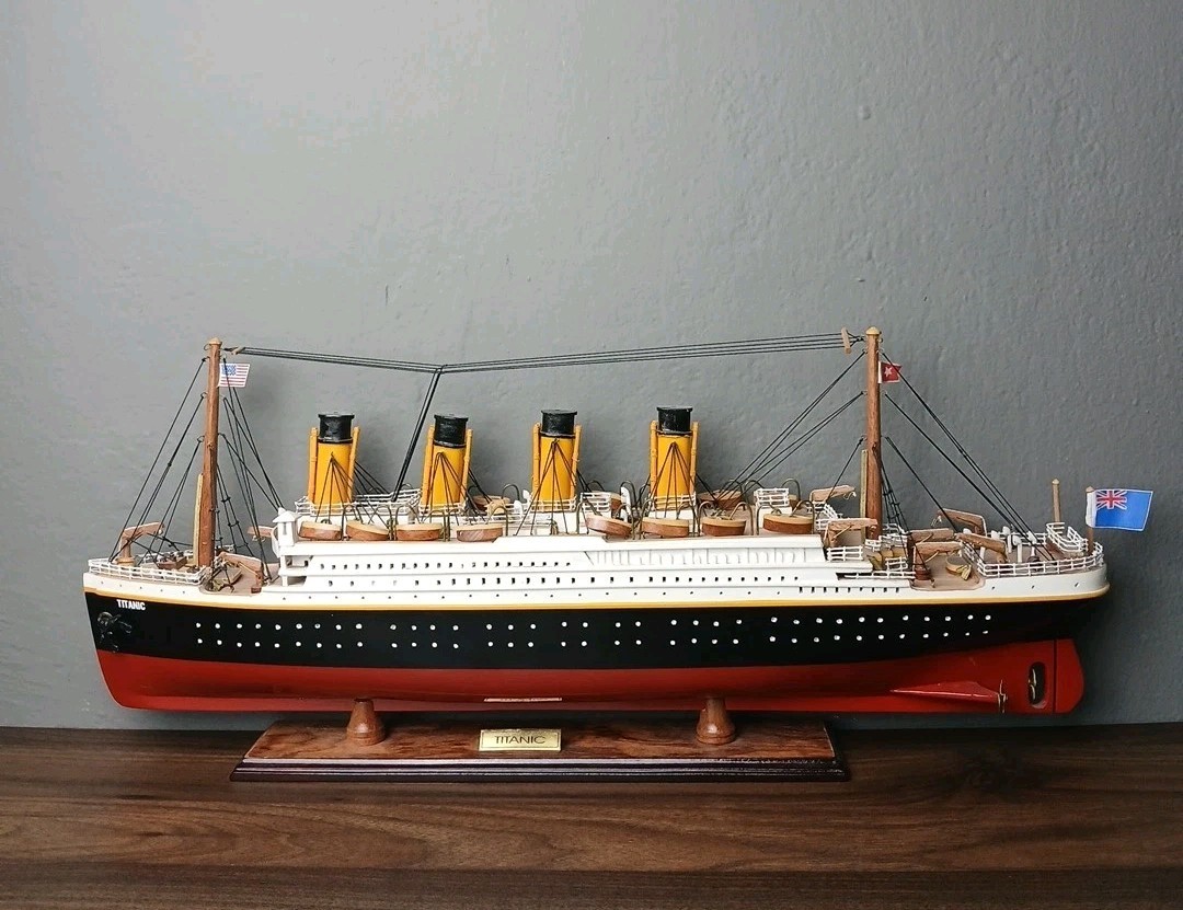 Vintage LK Titanic Limited Model Cruise Ship 19 Vintage LK Titanic Limited Model Cruise Ship 19