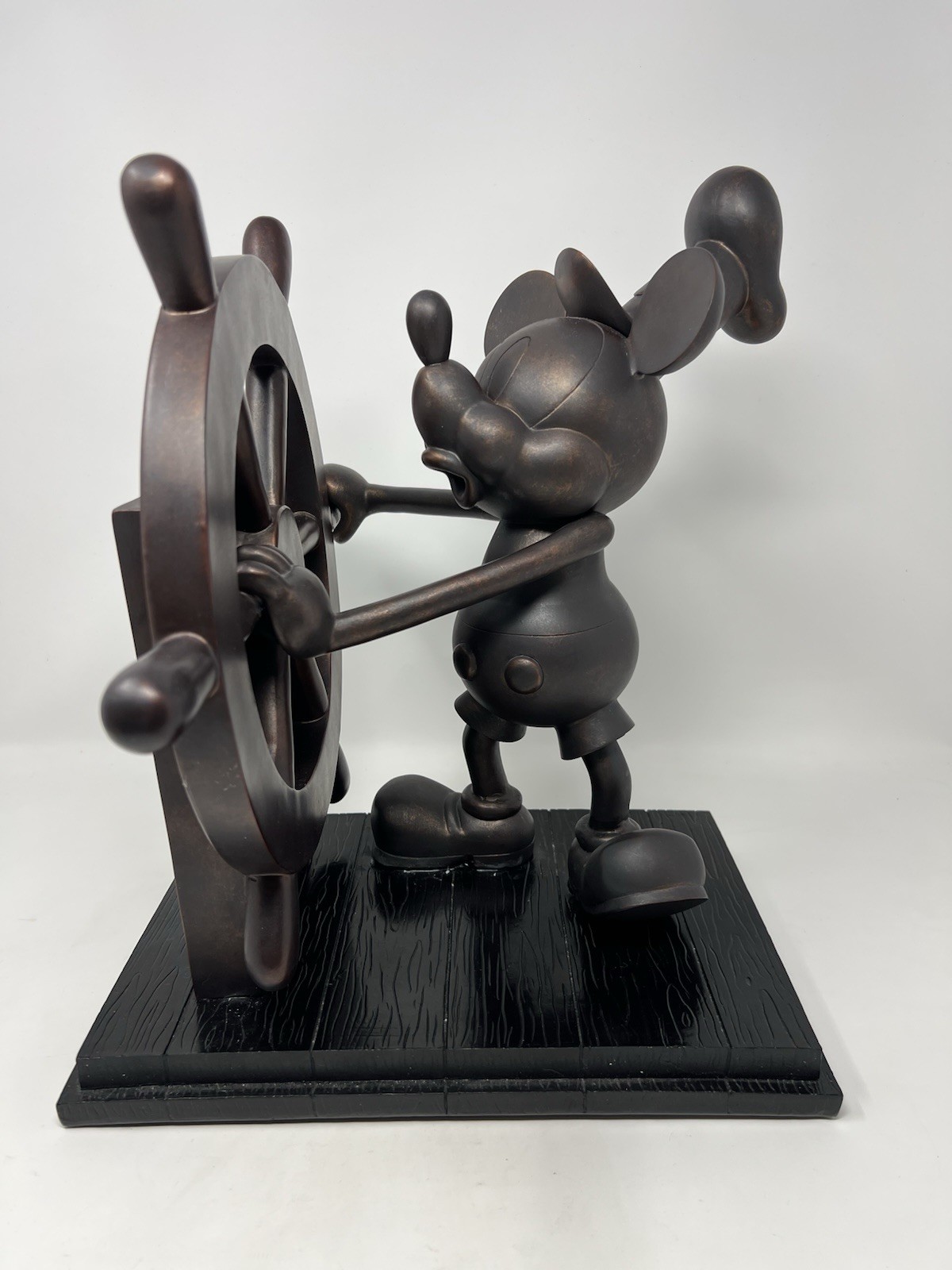 Disney Steamboat Willie Bronzed Figurine LE 1000 /2018 Disney Store Mickey Mouse Disney Steamboat Willie Bronzed Figurine LE 1000 /2018 Disney Store Mickey Mouse