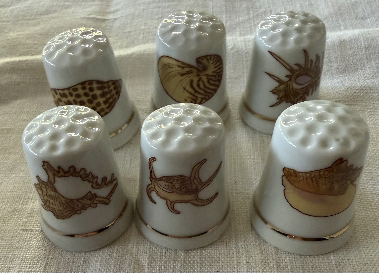 6 Vintage Seashell Decorated Porcelain Thimbles 6 Vintage Seashell Decorated Porcelain Thimbles