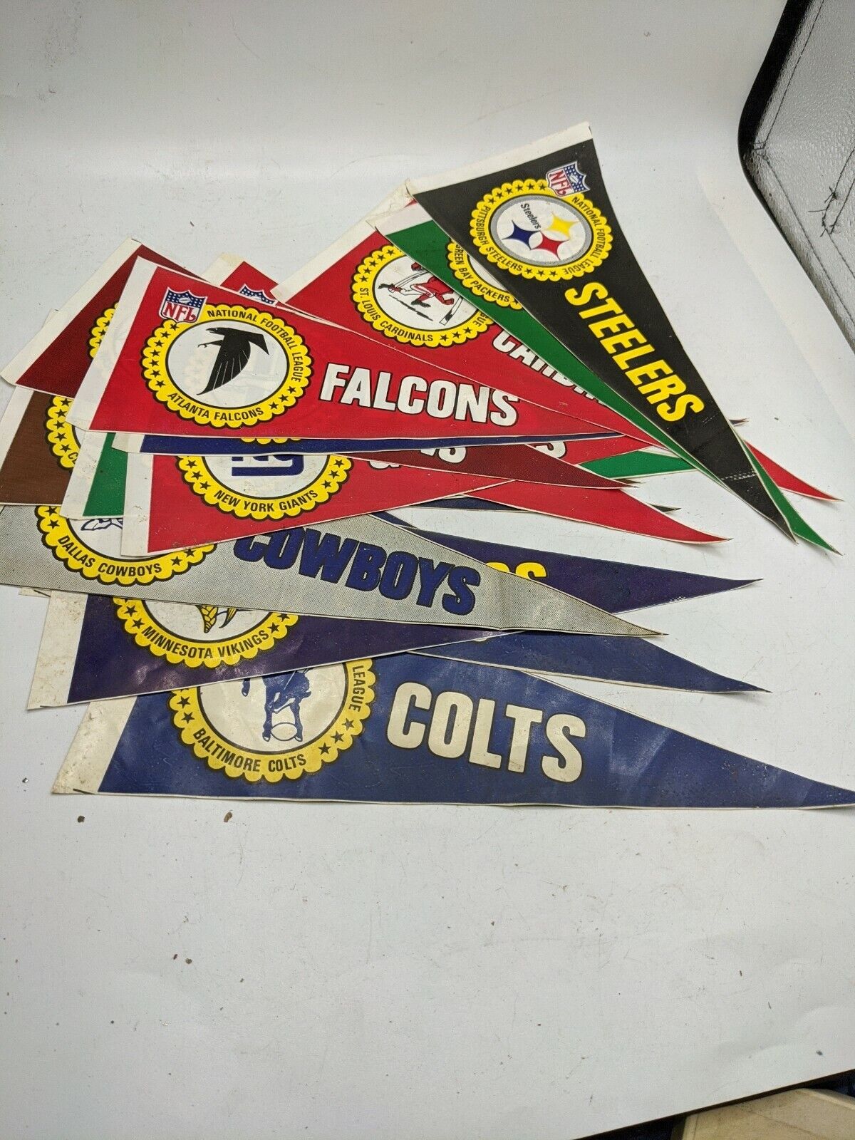 RARE COMPLETE SET 15 1966 NFL TEAM CUT VINYL MINI PENNANTS FLAGS COCA COLA VTG