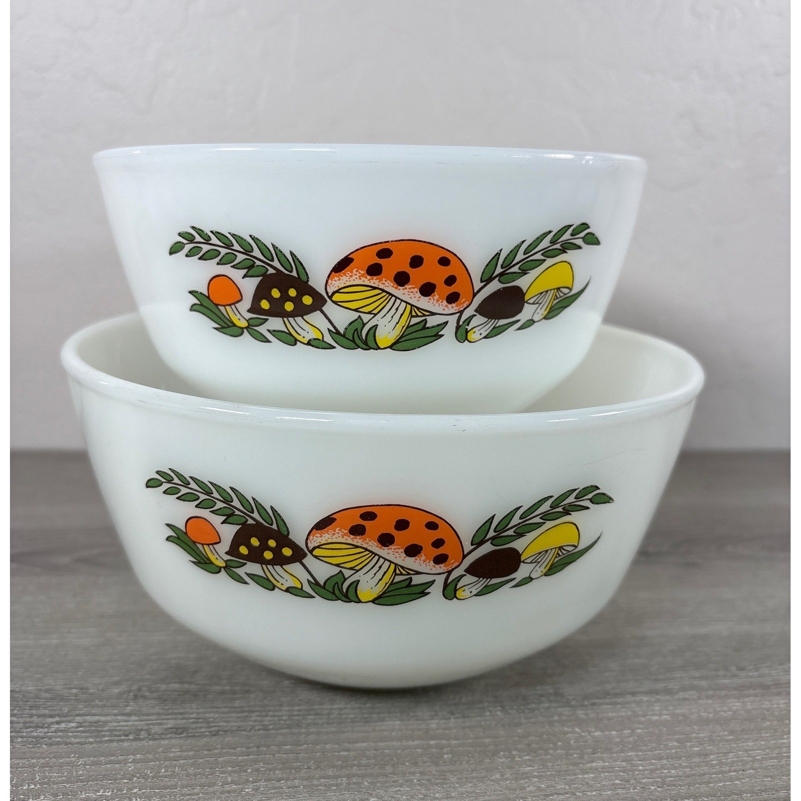 RARE Vintage Anchor Hocking Fire-King Merry Mushroom Nesting Mixing Bowls Set 2