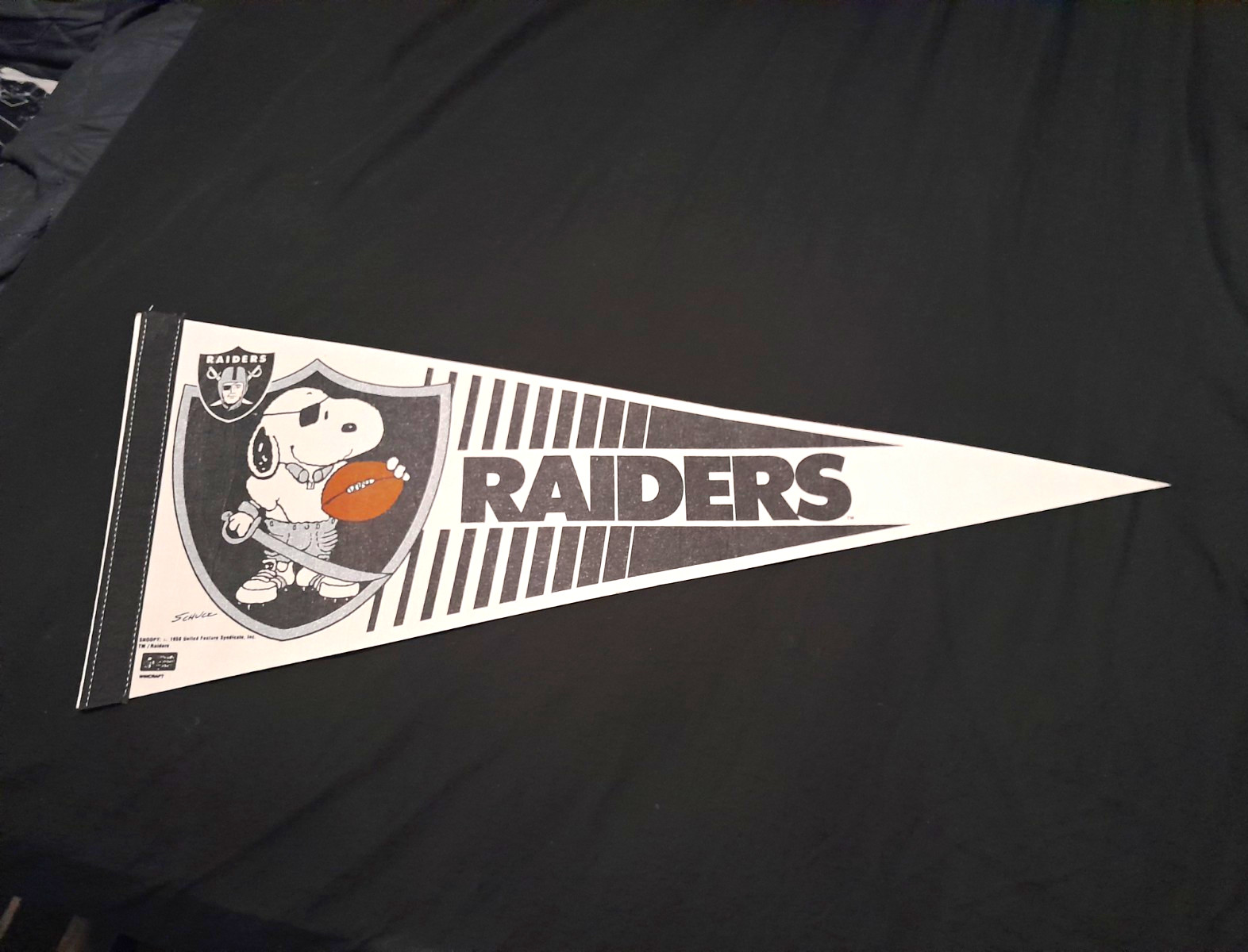 WinCraft Oakland Raiders Snoopy Football Felt Pennant Flag Black/White