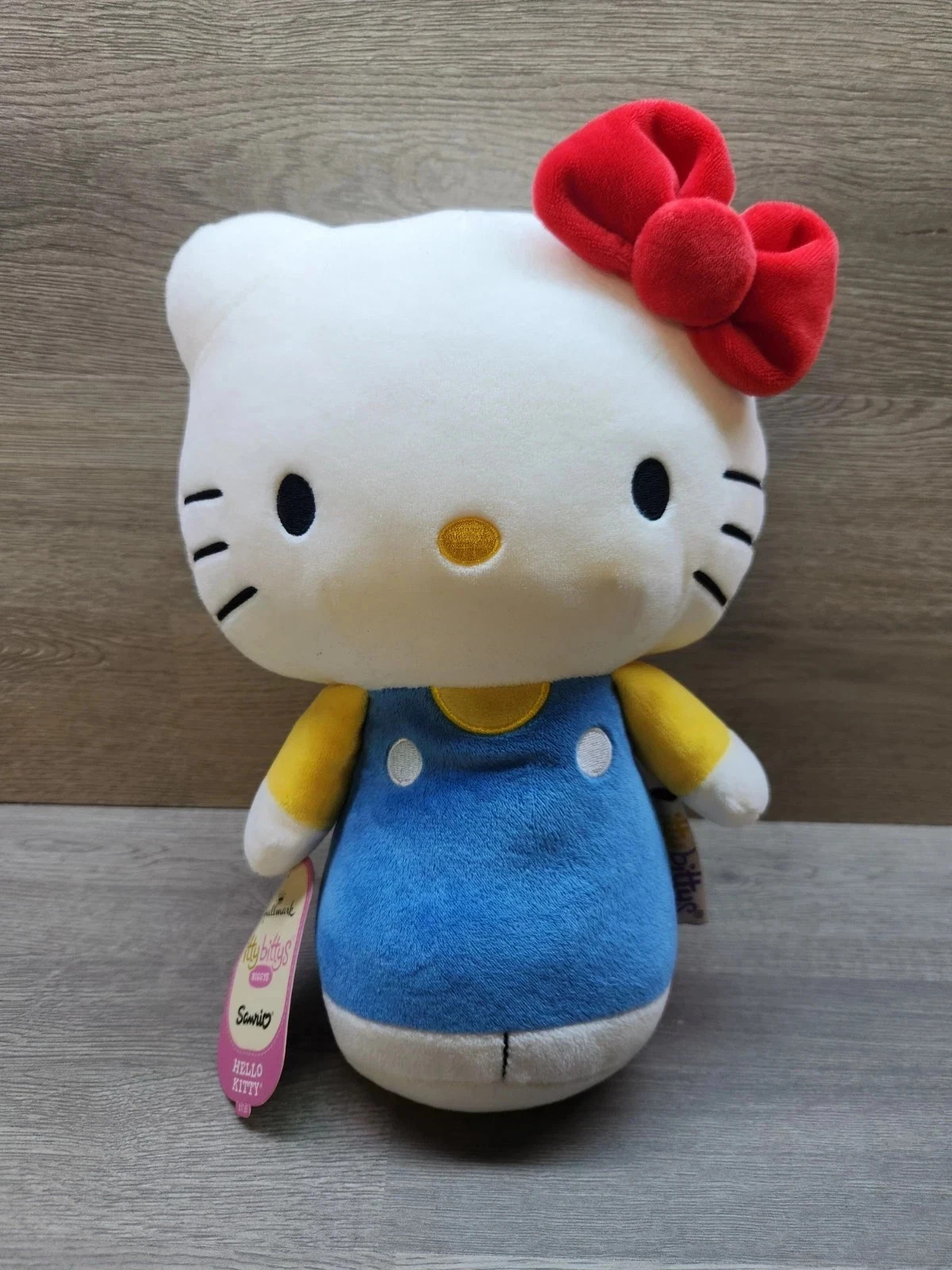 Hallmark Itty Bittys Sanrio 12 Hallmark Itty Bittys Sanrio 12