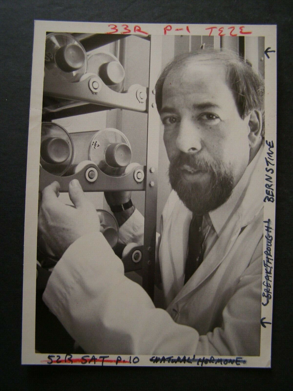 Glossy Press Photo 1983 Edward Bernstine Sr Research Scientist @ Integrated Gen