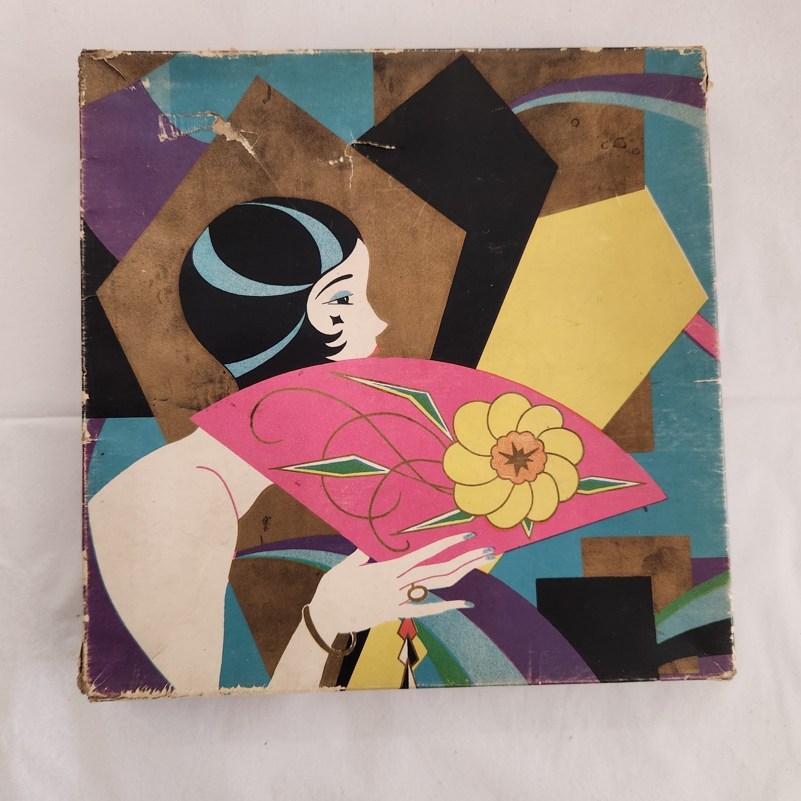 Antique 1920s Flapper Boudoir Garter Set Handkerchief Powder puff Art Deco Box Antique 1920s Flapper Boudoir Garter Set Handkerchief Powder puff Art Deco Box