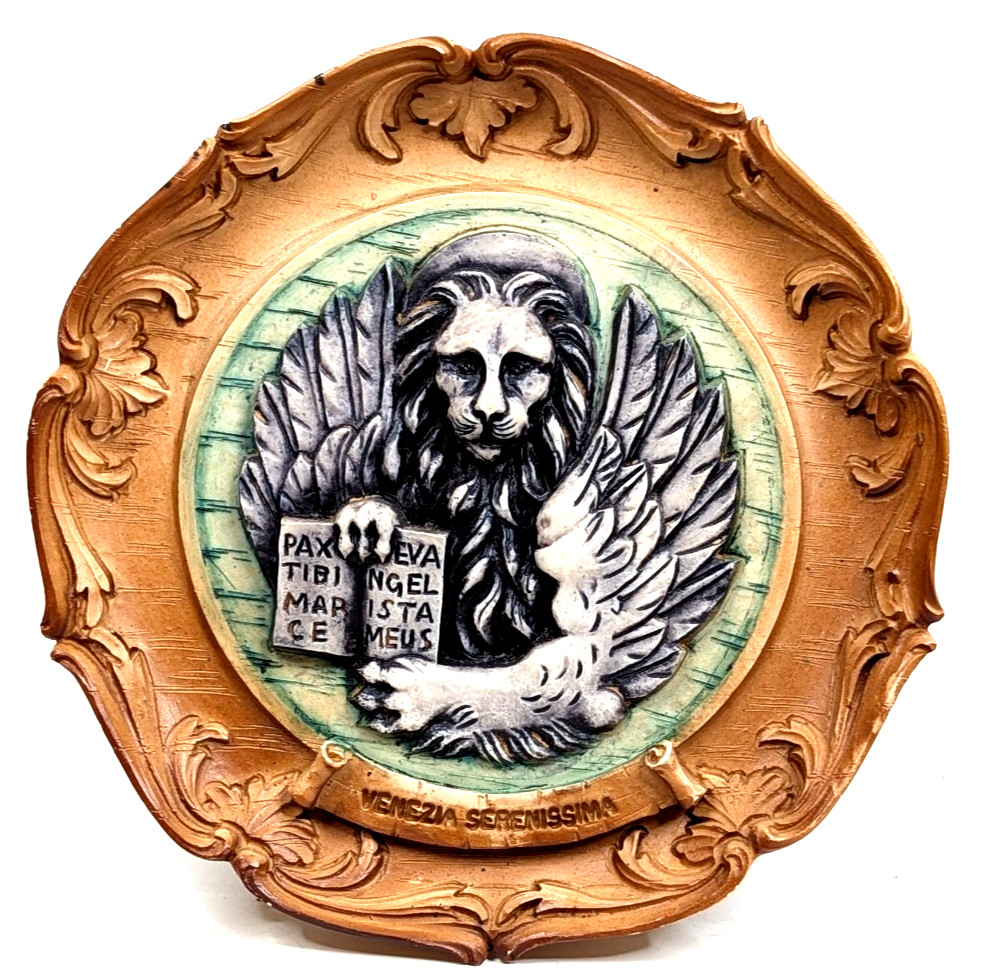Vintage St Mark Winged Lion Venezia Serenissima Italian Ceramic Wall Plaque 8.5\ Vintage St Mark Winged Lion Venezia Serenissima Italian Ceramic Wall Plaque 8.5\
