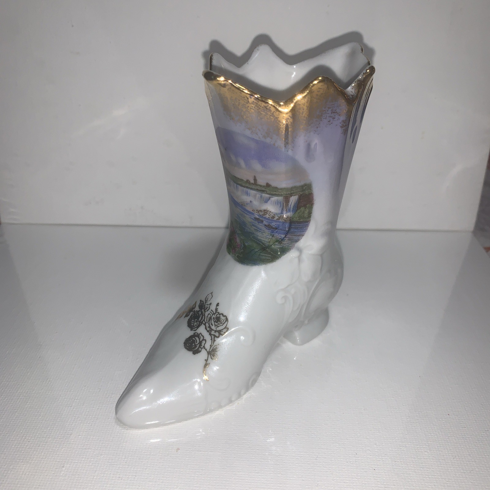 Vintage Souvenir Niagara Falls China Whimsical Shoe Germany 4.5 Inches