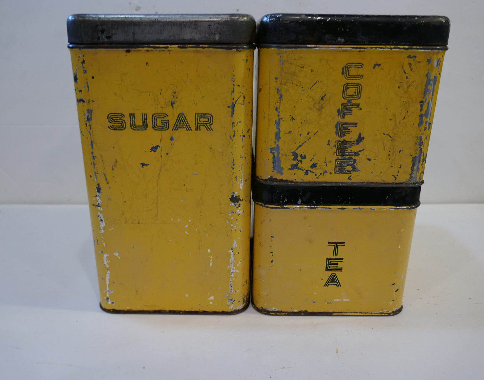 Set 3 Vintage 50s Lincoln Beautyware Yellow Stackable Kitchen Storage Canisters Set 3 Vintage 50s Lincoln Beautyware Yellow Stackable Kitchen Storage Canisters