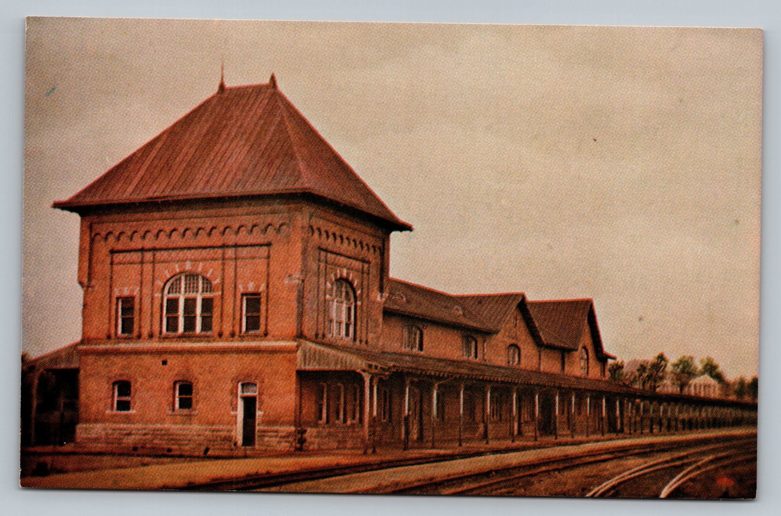 Norfolk And Western Railway Bristol Union Passenger Station Virginia Postcard