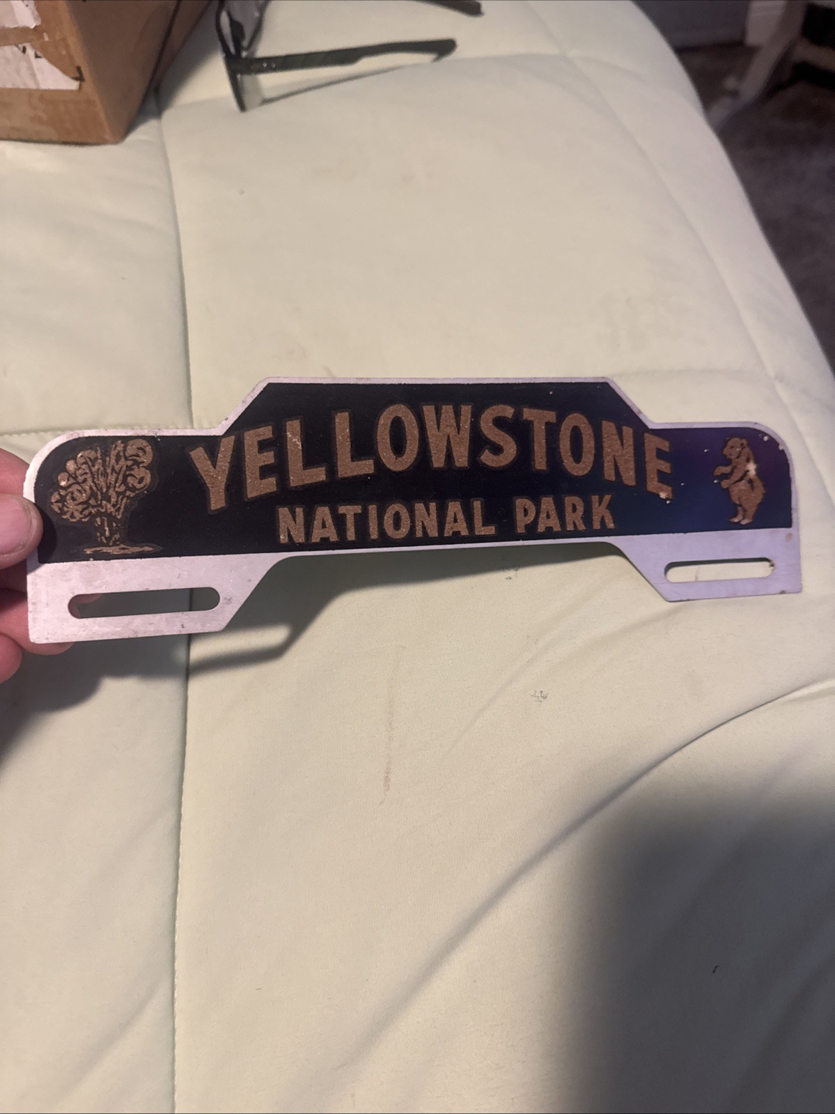 Vintage Metal Yellowstone National Park Bear License Plate Frame Topper RARE 50s Vintage Metal Yellowstone National Park Bear License Plate Frame Topper RARE 50s