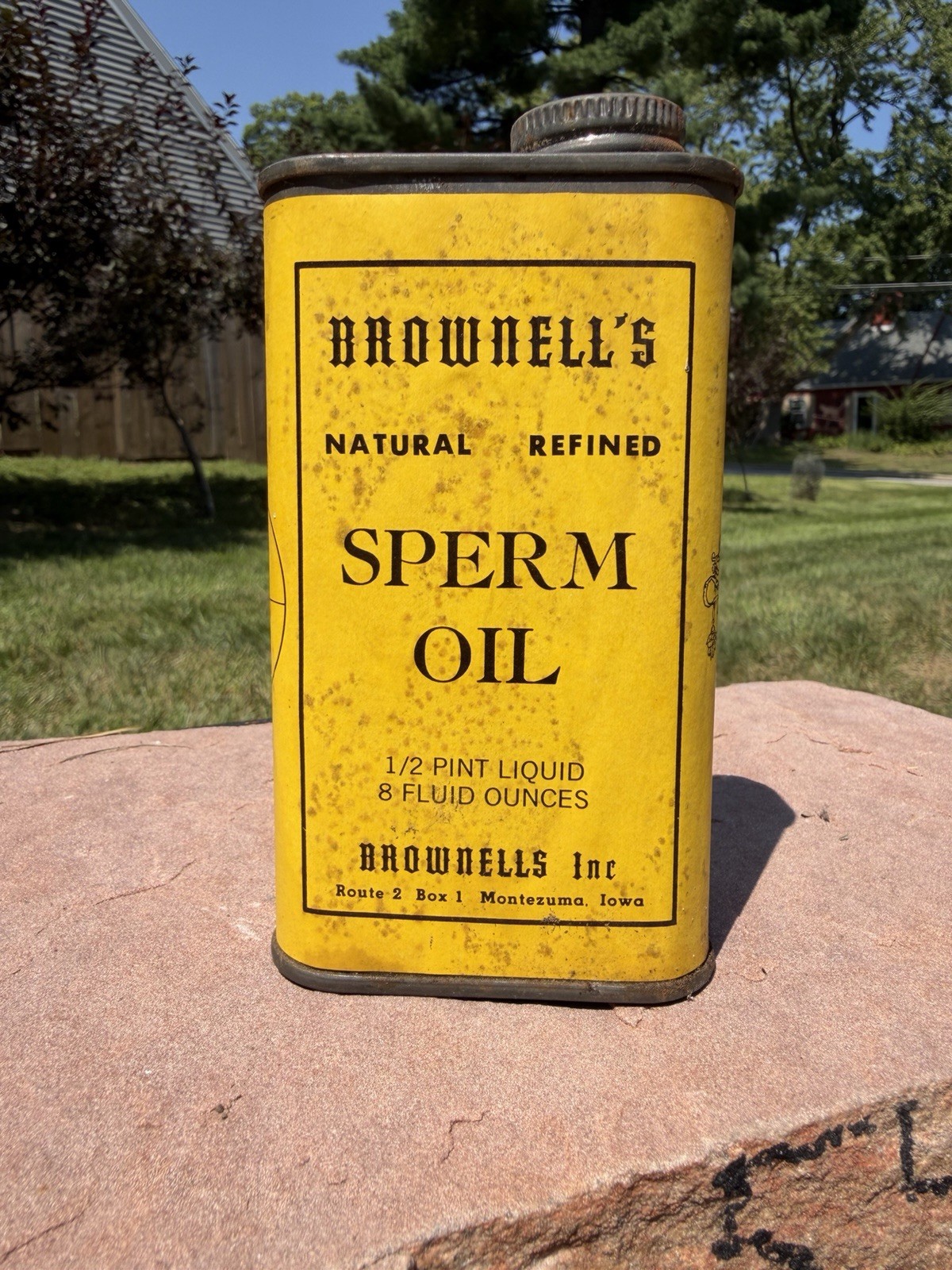VTG Brownell’s Sperm Oil Tin Can~Full Half Pint Tin~Very Good Paper Label VTG Brownell’s Sperm Oil Tin Can~Full Half Pint Tin~Very Good Paper Label