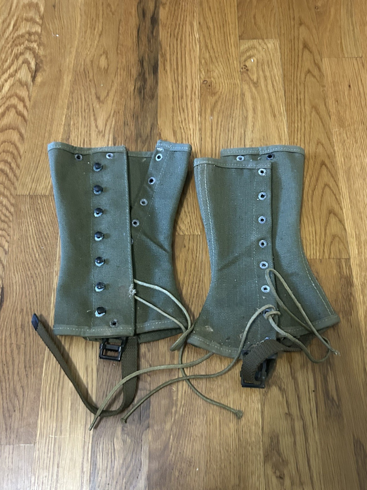 WWII US Army M-1938 Dismounted Canvas Leggings OD#7 Matching Pair 1944 Dated 1R WWII US Army M-1938 Dismounted Canvas Leggings OD#7 Matching Pair 1944 Dated 1R