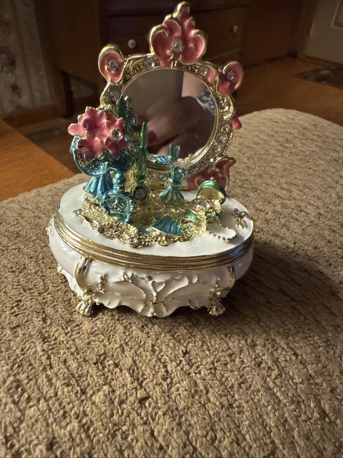 Adorable White Vanity Table Trinket Box With Mirror With Decorative Items On Top Adorable White Vanity Table Trinket Box With Mirror With Decorative Items On Top