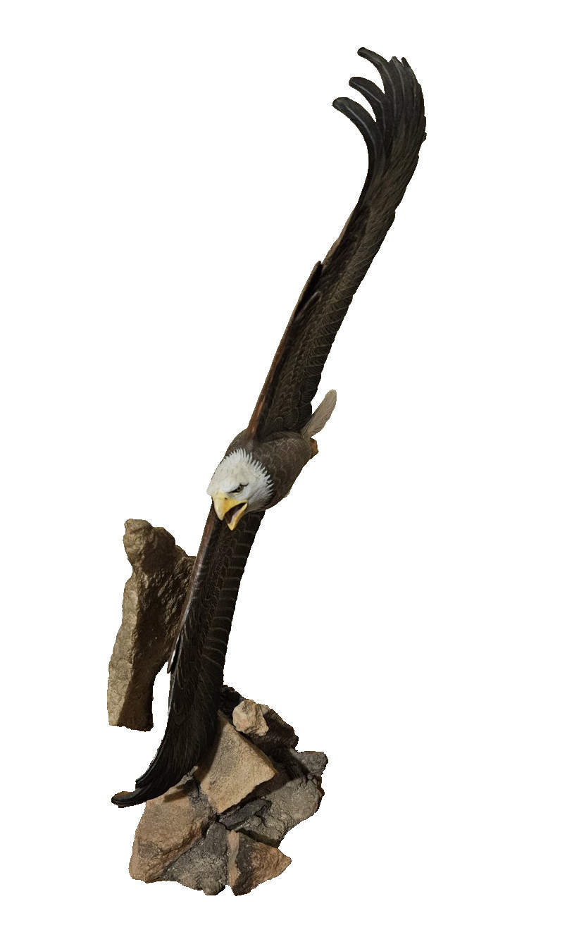 The Danbury Mint Soaring Glory  Bald Eagle Sculpture George Kruth