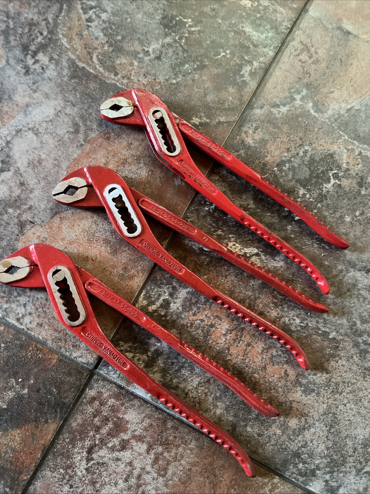 Vintage rare Everest VBW Waggon 3 Pliers No 59- 250 Chrom Vanadium Vintage rare Everest VBW Waggon 3 Pliers No 59- 250 Chrom Vanadium