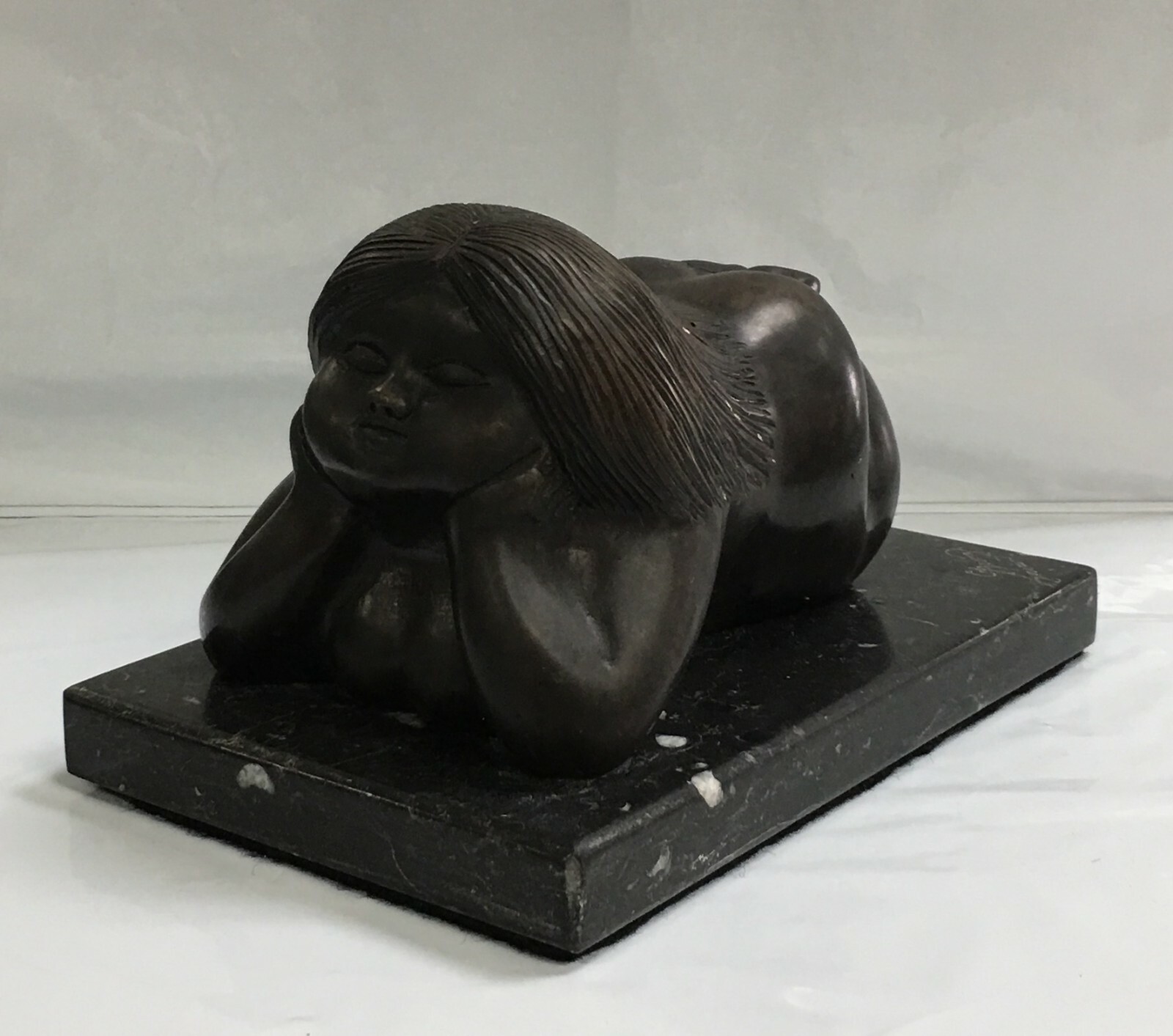 Vtg Fernando Botero Style Bronze Dreaming Girl Figurine on the Marble Base Vtg Fernando Botero Style Bronze Dreaming Girl Figurine on the Marble Base