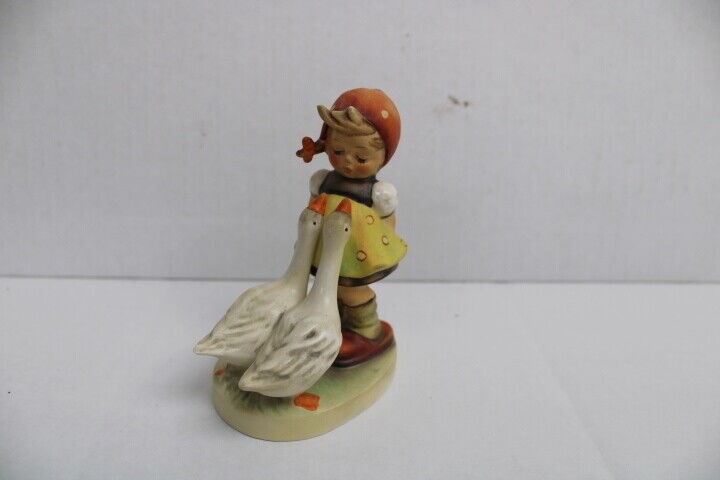 Goebel Hummel Goose Girl 47/3/0 Figurine TMK5