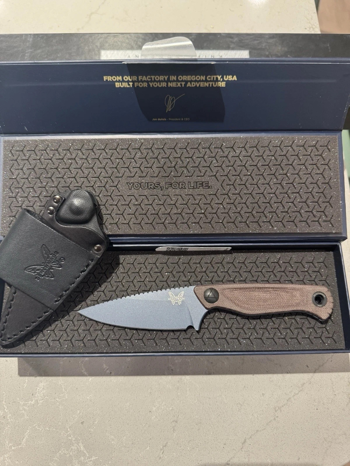 Benchmade Dacian-NIB- Brown Canvas Micarta 203BT-03 Benchmade Dacian-NIB- Brown Canvas Micarta 203BT-03