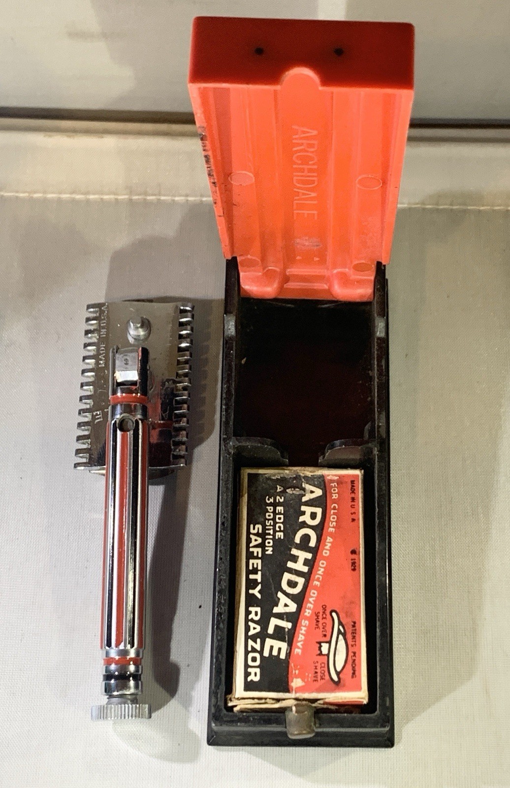 Rare Vintage Archdale Safety Razor with Case and Blade Box Rare Vintage Archdale Safety Razor with Case and Blade Box