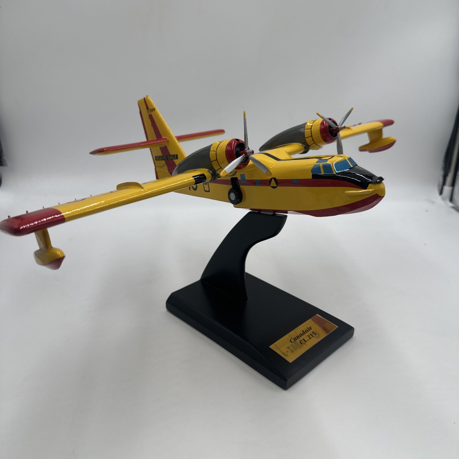 Canadair CL-215 Amphibious Model Wooden Desk Model Canadair CL-215 Amphibious Model Wooden Desk Model