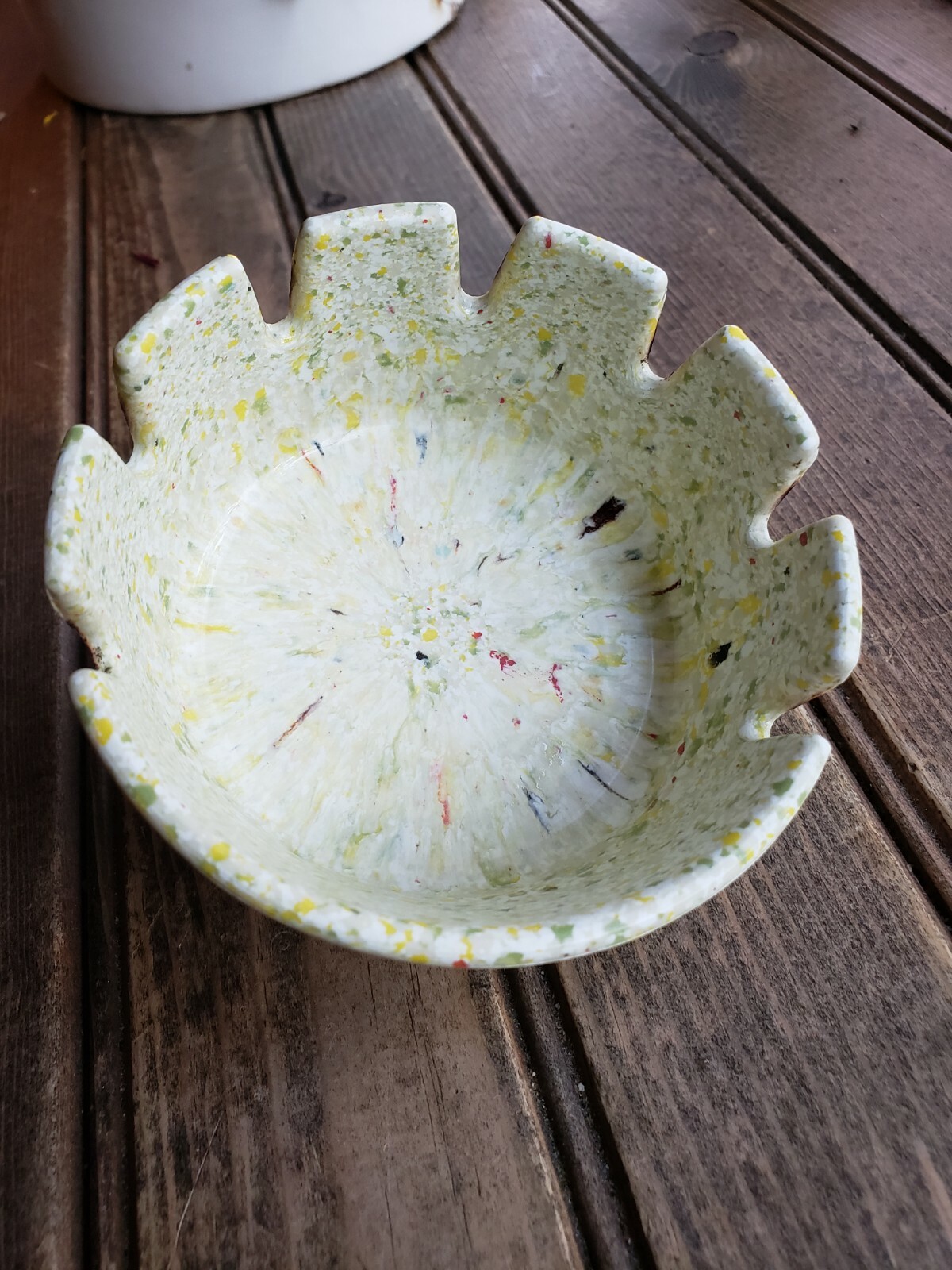Vintage Hunter Table Craft Ashtray 268 usa Rare White with colorful design Tutti