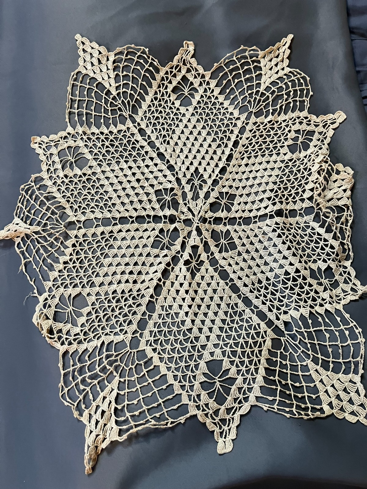 Vintage lot of 23 Linens Table Runner Doilies Hand Embroidered Crochet