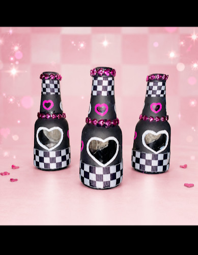 Meranda's Hand Painted Set of 3 Miniature Glass Vases Meranda's Hand Painted Set of 3 Miniature Glass Vases