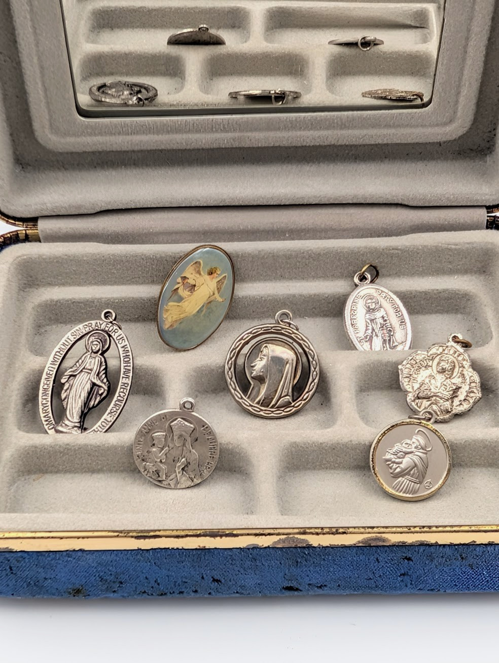 Lot of 7 Vintage Religious Medals Saint Christopher Mary Catholic Italy + Case Lot of 7 Vintage Religious Medals Saint Christopher Mary Catholic Italy + Case