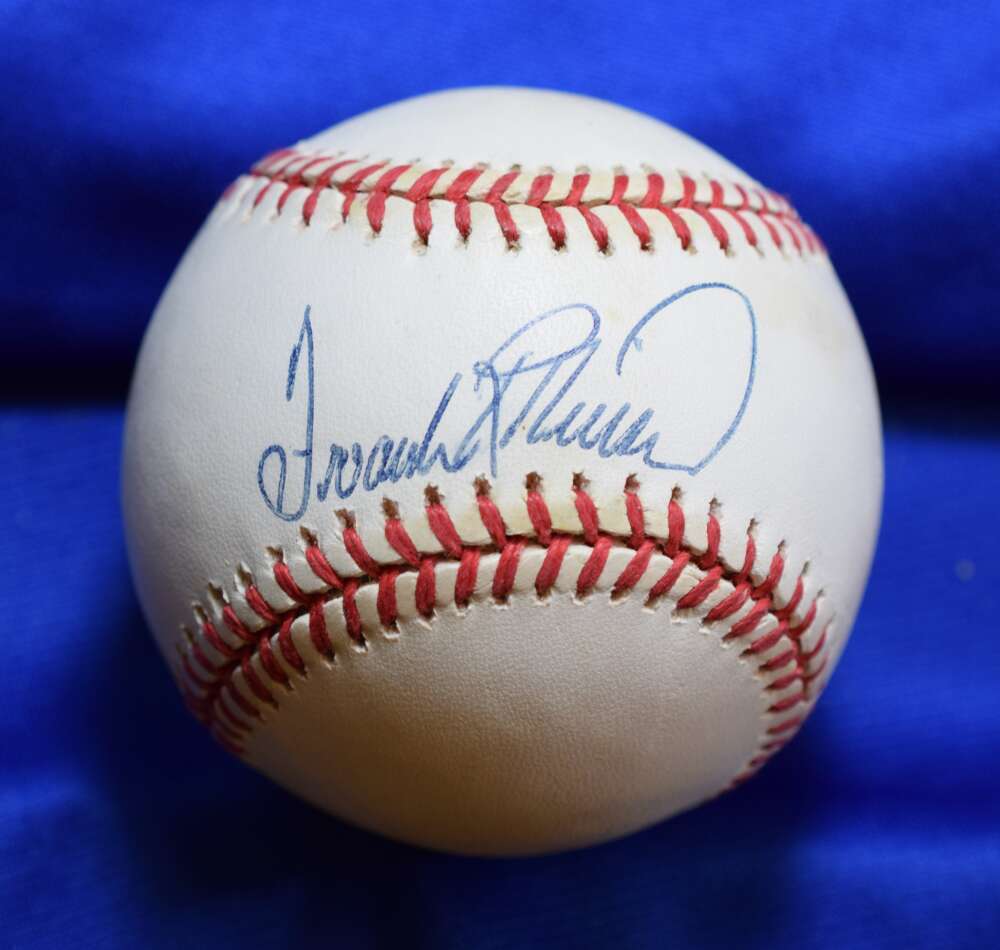 Frank Robinson Beckett BAS Autograph American League Signed Baseball
