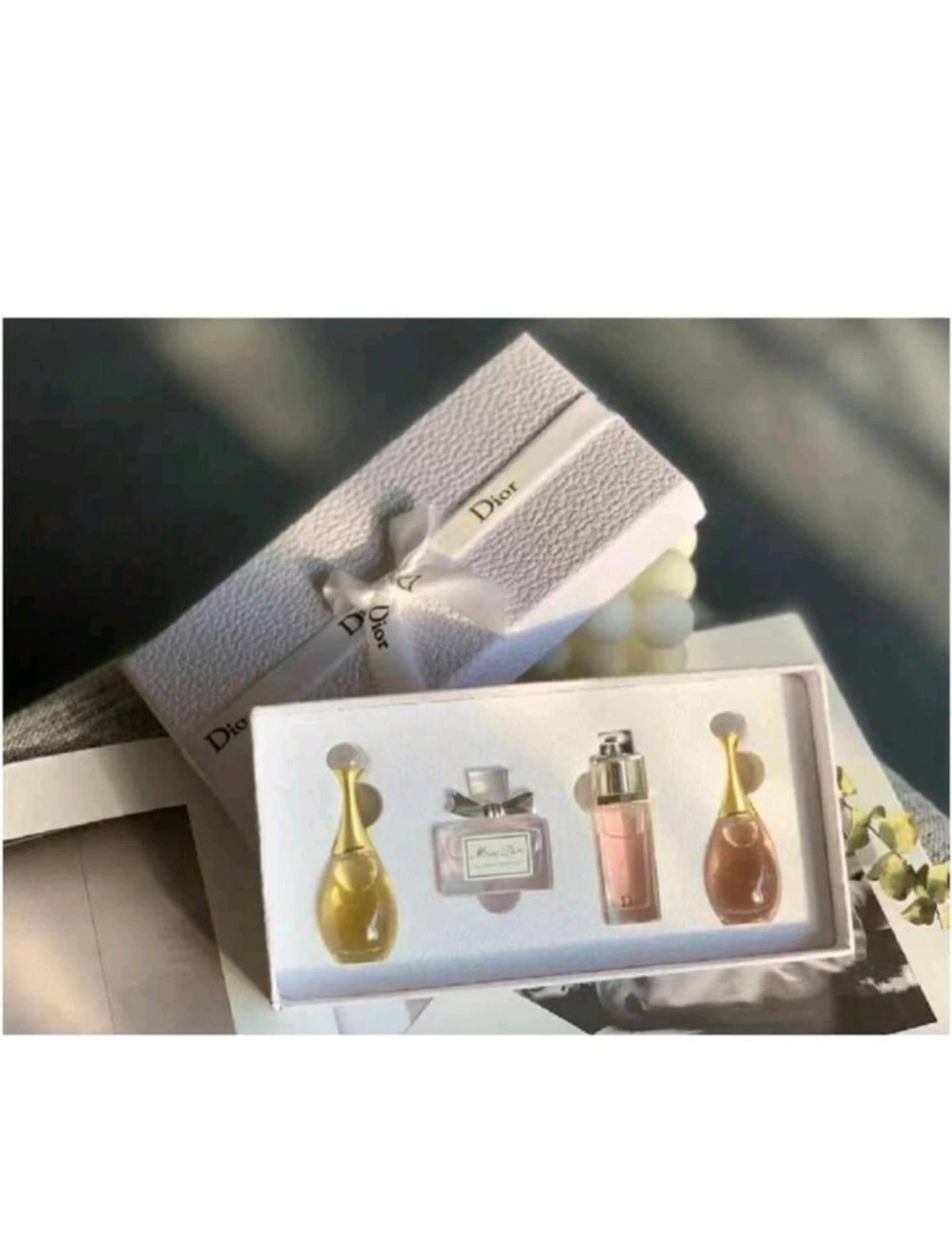 Dior Mini Fragrance Sampler Gift Set 4-Piece Mini Bottles Silver Gift Box Dior Mini Fragrance Sampler Gift Set 4-Piece Mini Bottles Silver Gift Box