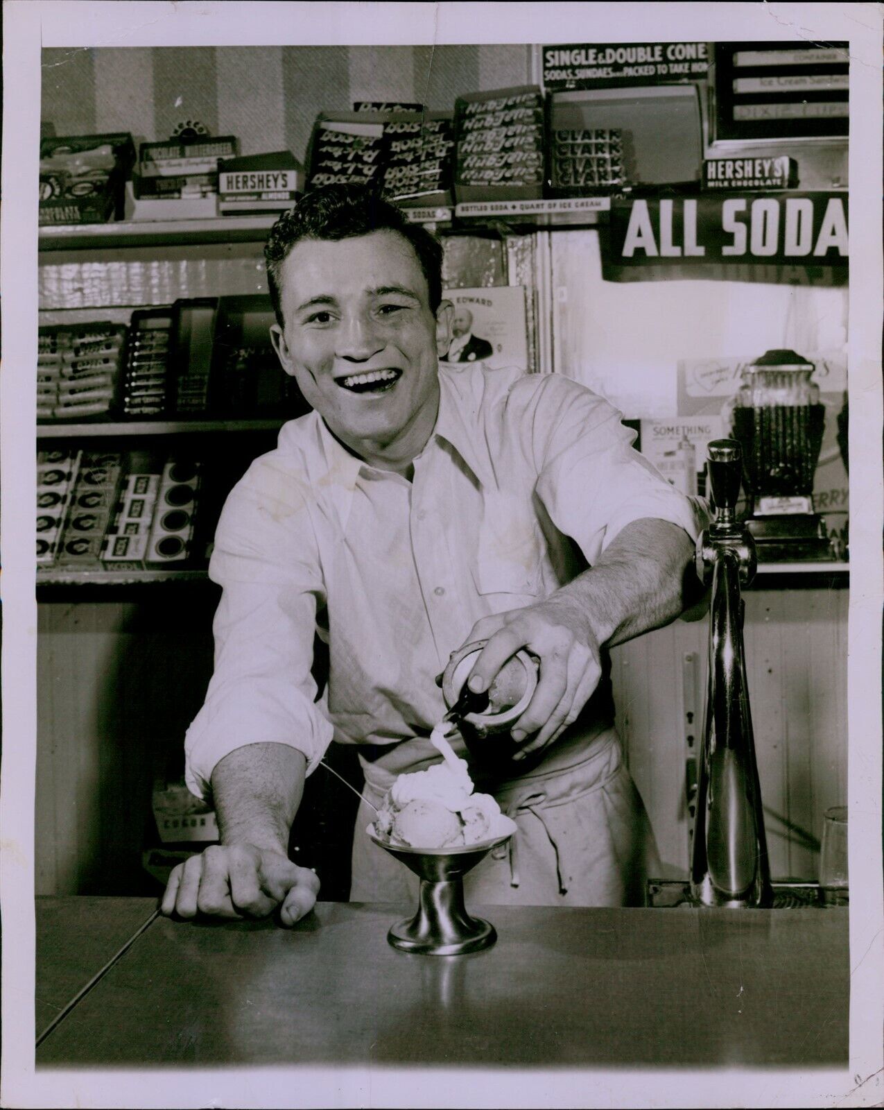 LG833 1950 Original Photo FORECAST Paddy Young Boxing Fighter Ice Cream Shop