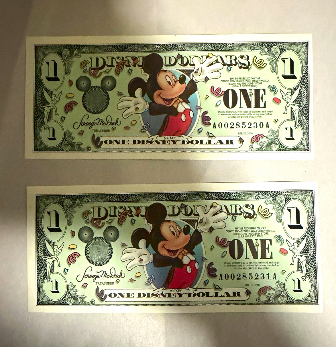 2000 Series Disney Dollars $1 Uncirculated Consecutive Lot of 2 Series A 2000 Series Disney Dollars $1 Uncirculated Consecutive Lot of 2 Series A