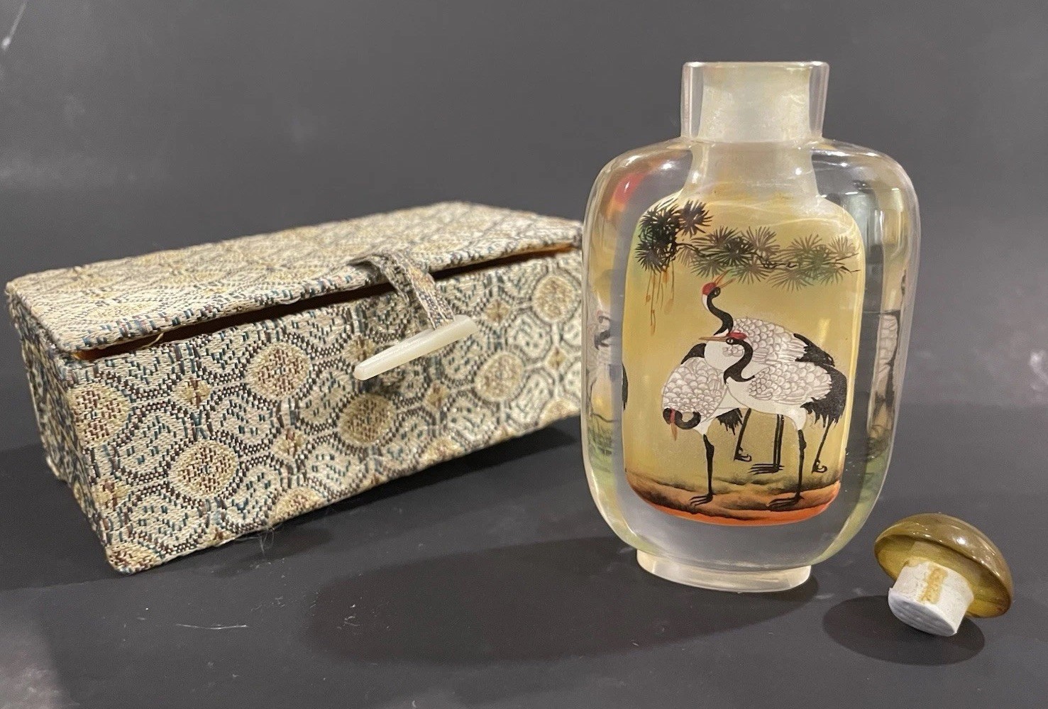 Vintage Chinese Inside Reverse Painted Glass Snuff Bottle Red-Crowned Crane Vintage Chinese Inside Reverse Painted Glass Snuff Bottle Red-Crowned Crane