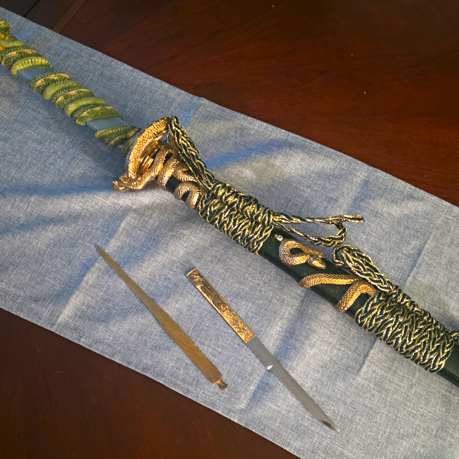 Complete Vintage Marto Toledo Model 253 Dragon Katana w/ Kogatana & Kogai Spain Complete Vintage Marto Toledo Model 253 Dragon Katana w/ Kogatana & Kogai Spain